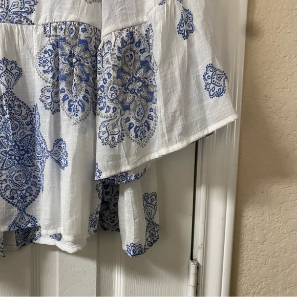 Unique Spectrum White & Blue Boho Floral Patterned Babydoll Blouse Size 3X NWT - Picture 10 of 13